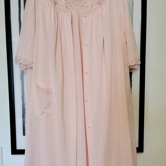 Women's Lace-Trim Nightgown And Button-Front Robe in Pale Pink Peignoir Set - Picture 3 of 7